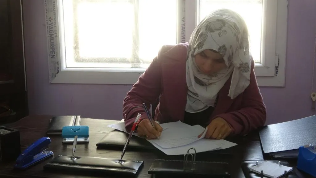 المرأة في الرقة تستعيد مكانتها و تحل قضاياها بنفسها