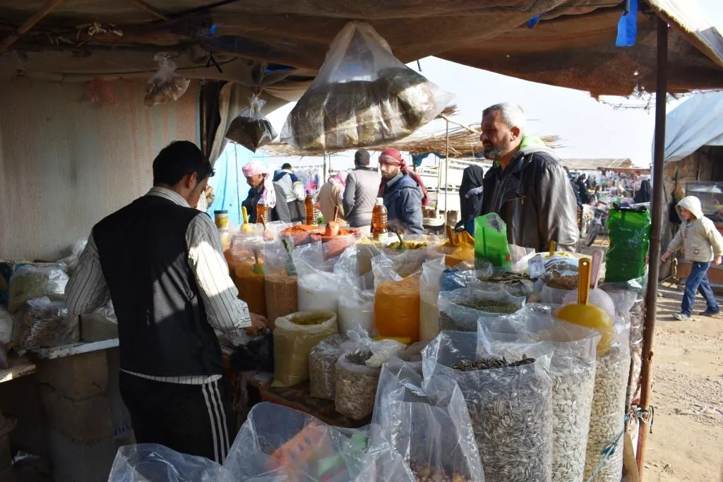 الأسواق الشعبية في دير الزور مقصد لجميع فئات الشعب