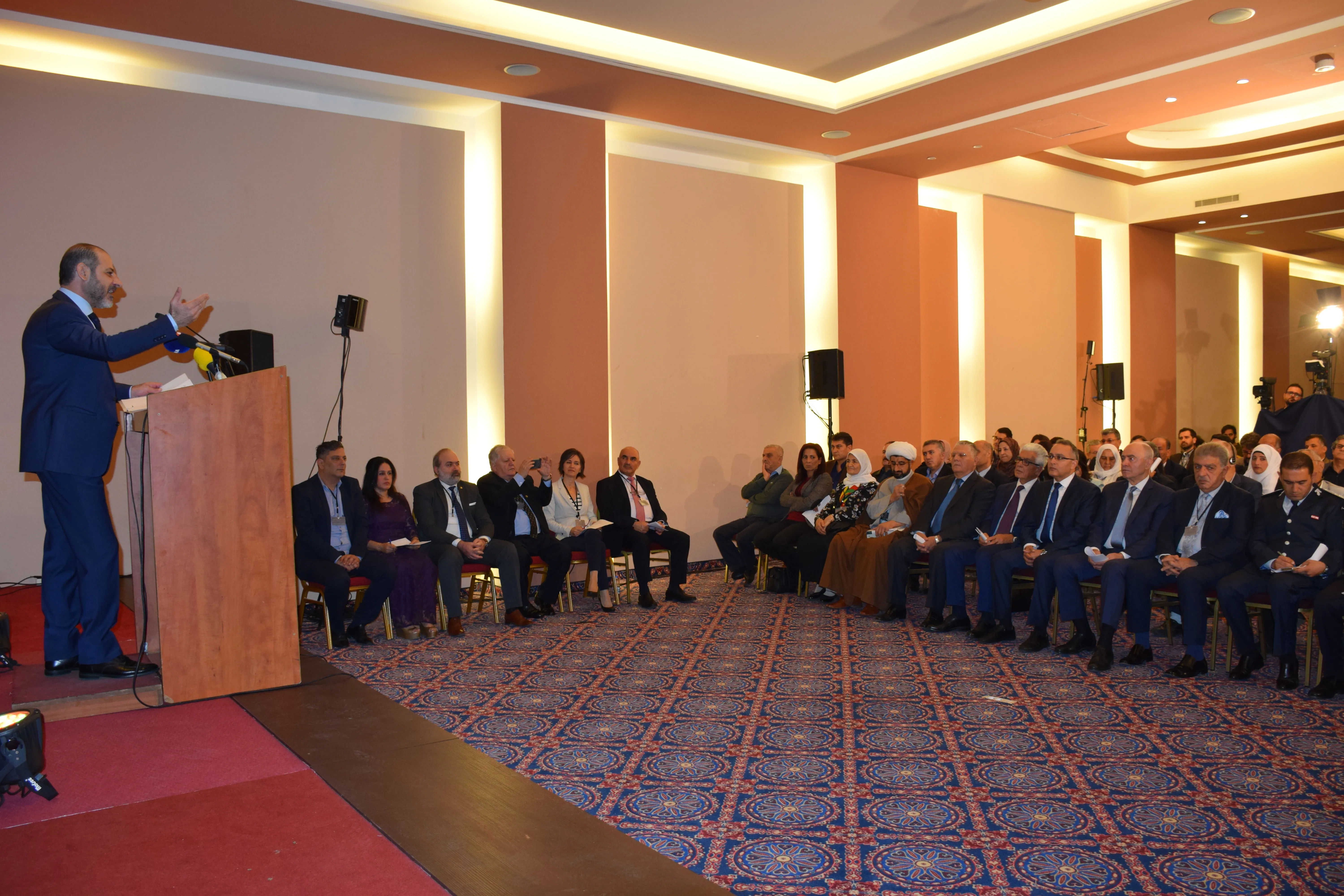 انطلاق فعاليات مؤتمر "أزمة المدنية والطريق نحو الحداثة الديمقراطية في الشرق الأوسط"