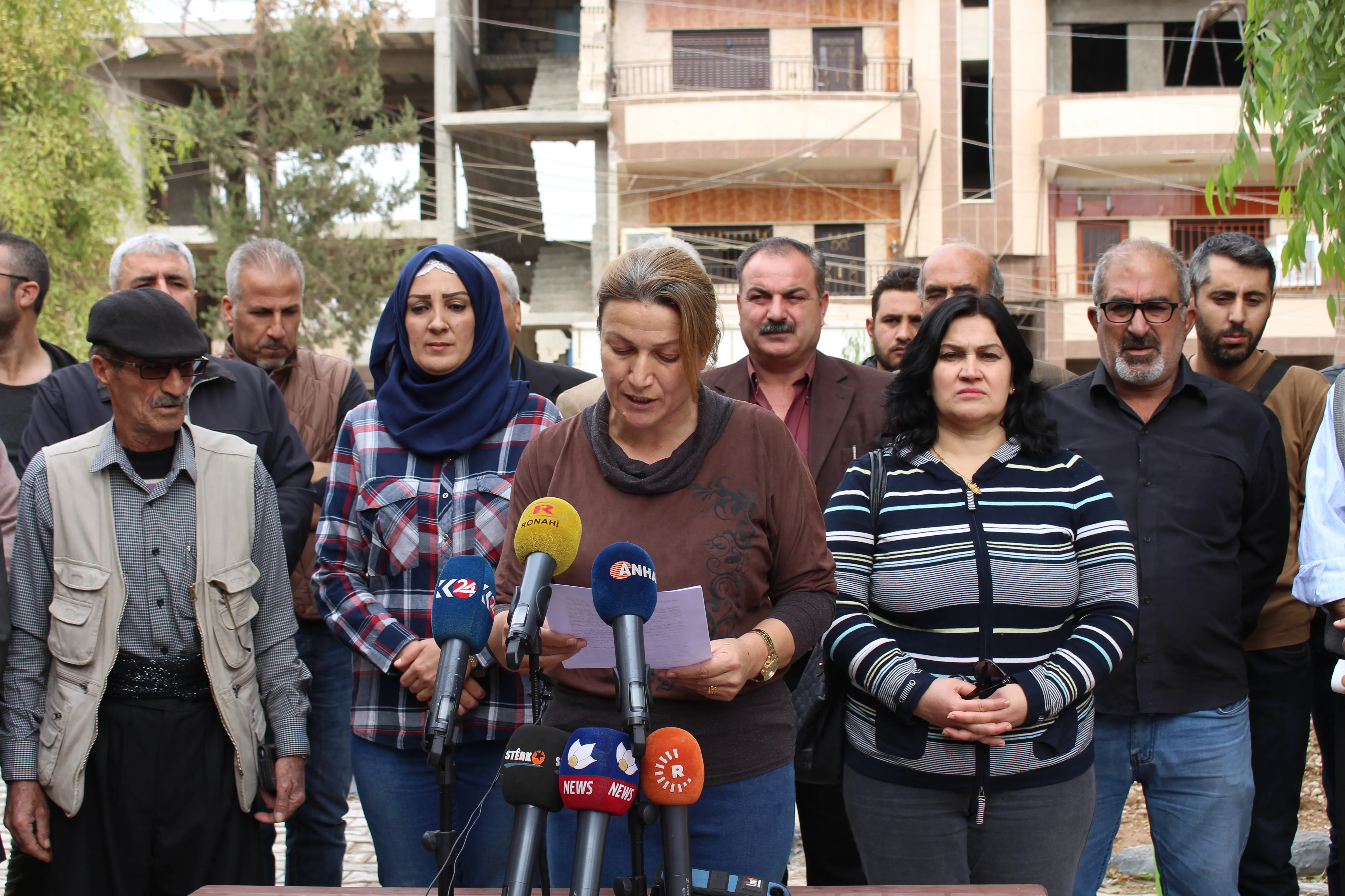 صحفيين ومثقفين: حزب العدالة والتنمية يهدف لإخفاء فشله عبر هجماته الأخيرة