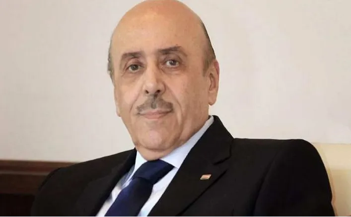 القدس العربي: علي مملوك مطلوب لفرنسا