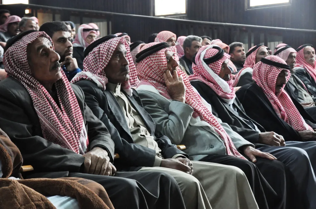 العشائر العربية في إقليم الفرات تؤكد على ضرورة التلاحم الوطني