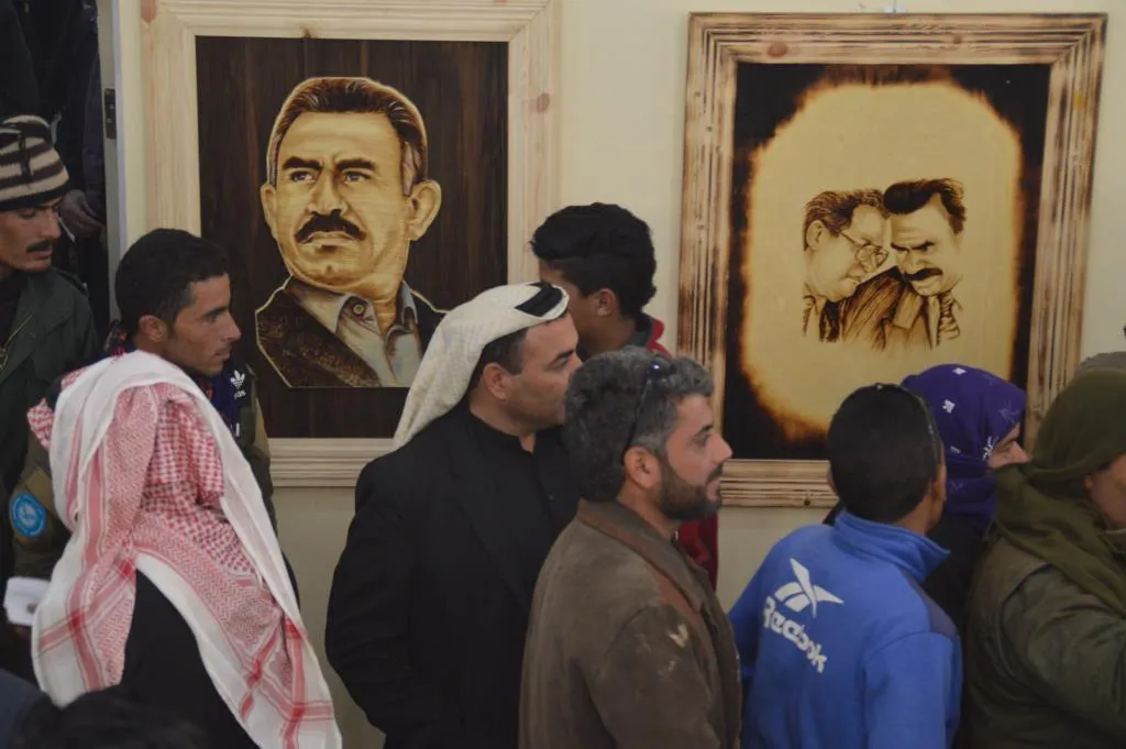معرض صور أوجلان يحط برحاله في تل حميس
