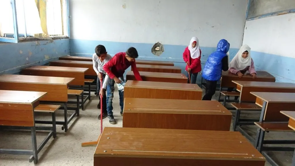 لجنة التربية والتعليم بالرقة تبدأ بتأهيل المدارس