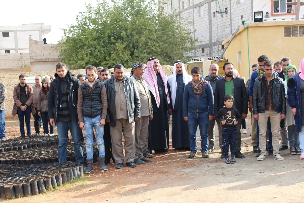 لجنة الاقتصاد في منبج تشجع على زراعة الأشجار