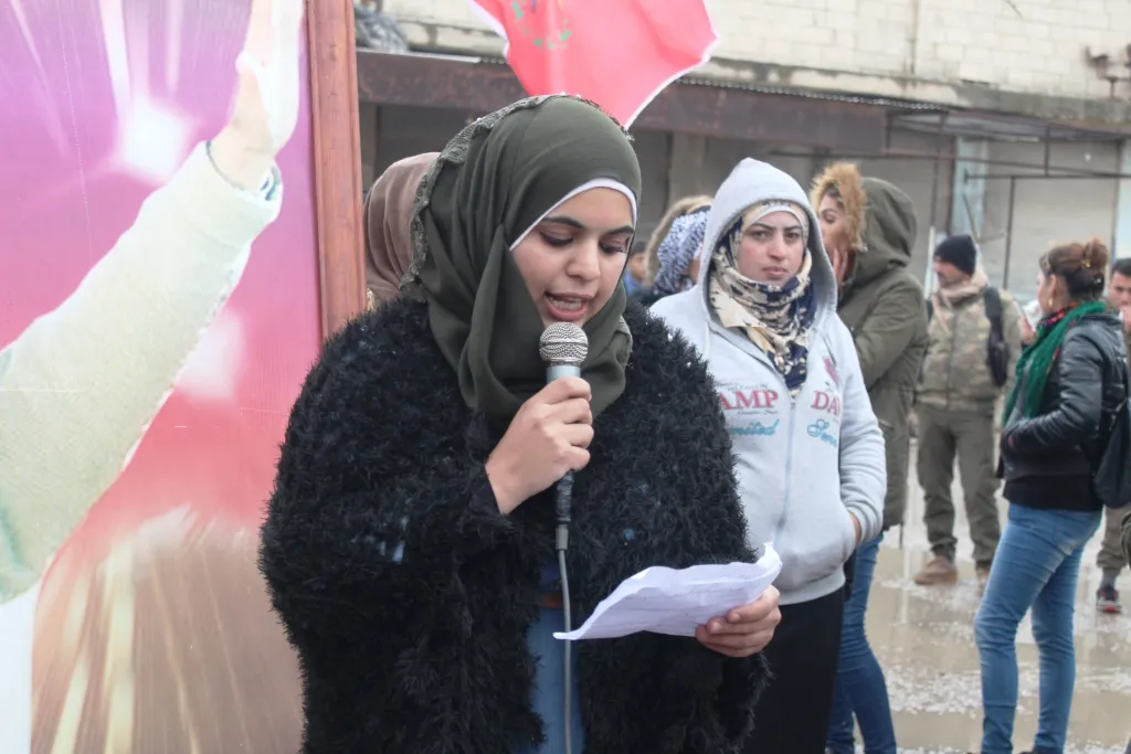 شبيبة صرين يتظاهرون تنديداً بالعزلة المفروضة على أوجلان