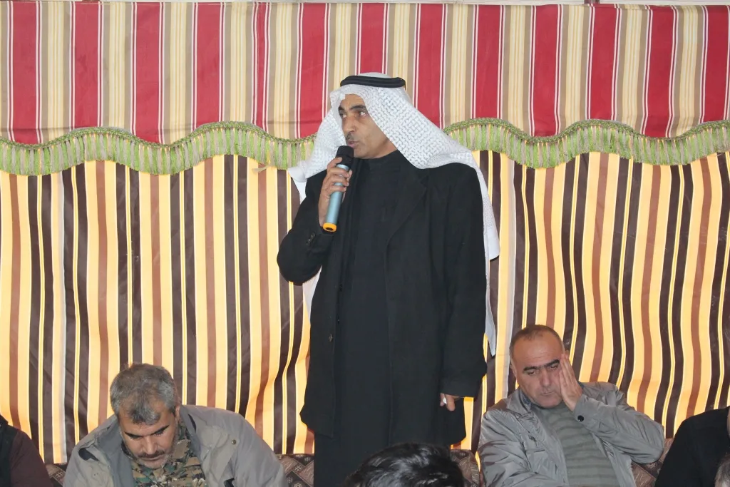 عشائر منبج تجدد عهدها بالوقوف إلى جانب الإدارة والمجلس العسكري