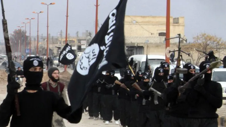 المرصد السوري : داعش أعدم 700 شخص في معتقلاته