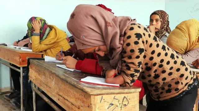 تغلبت على إعاقتها وتفوقت على أقرانها