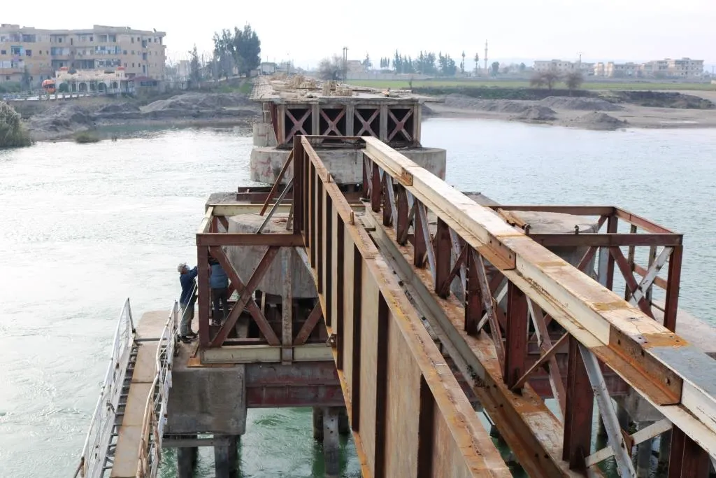 الجسر القديم يعود للعمل مطلع العام المقبل