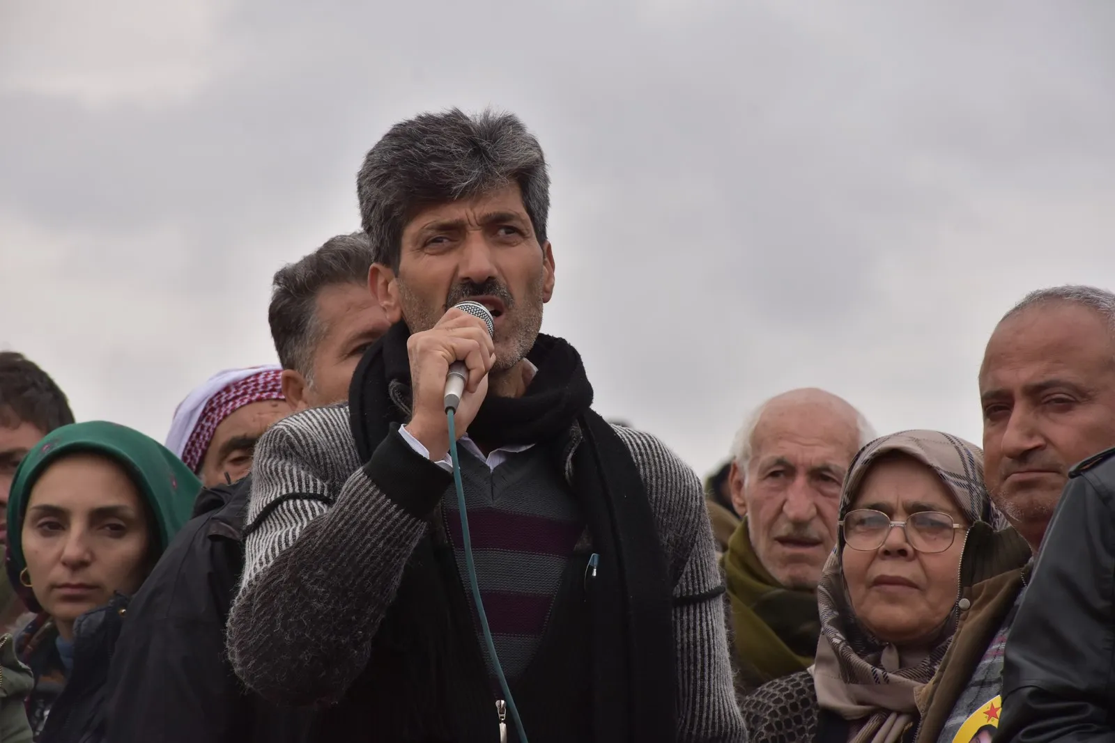 خلال مراسم شهيد: عفرين أرضنا ولن نسمح للاحتلال البقاء فيها