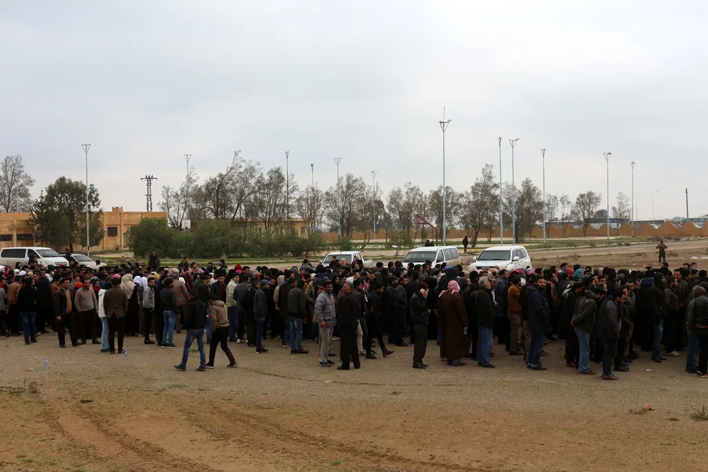 المعلمون في الطبقة يناقشون مستجدات المنطقة
