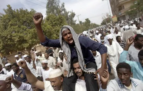 مظاهرات السودان تشتد وحزب العدالة يقف إلى جانب السلطة التي تقمع الشعب
