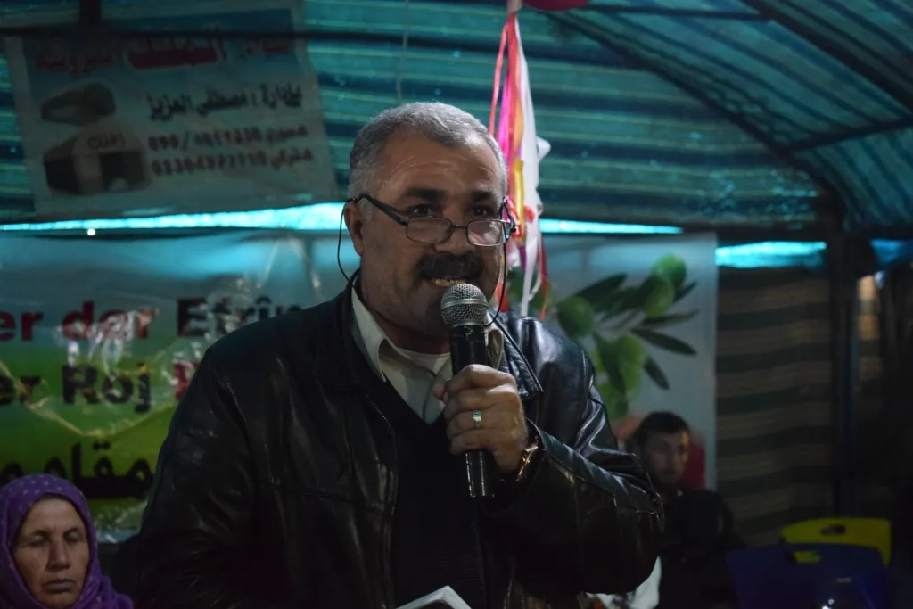 معتصمو كري سبي يحتفلون بقدوم السنة الجديدة