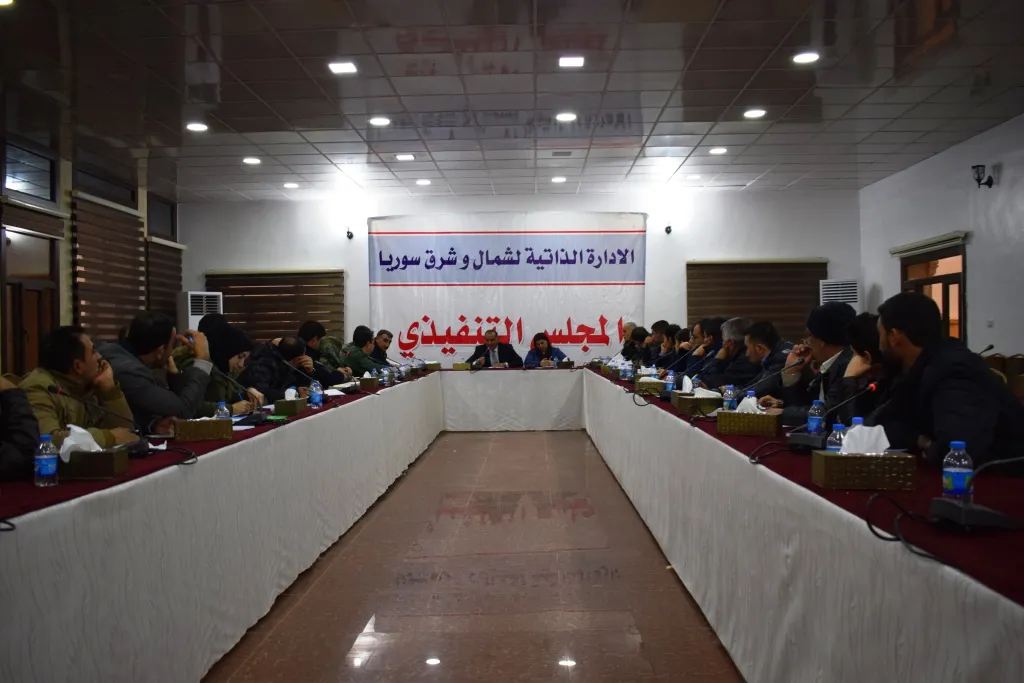 المجلس التنفيذي يبحث مسألة المركبات المخالفة
