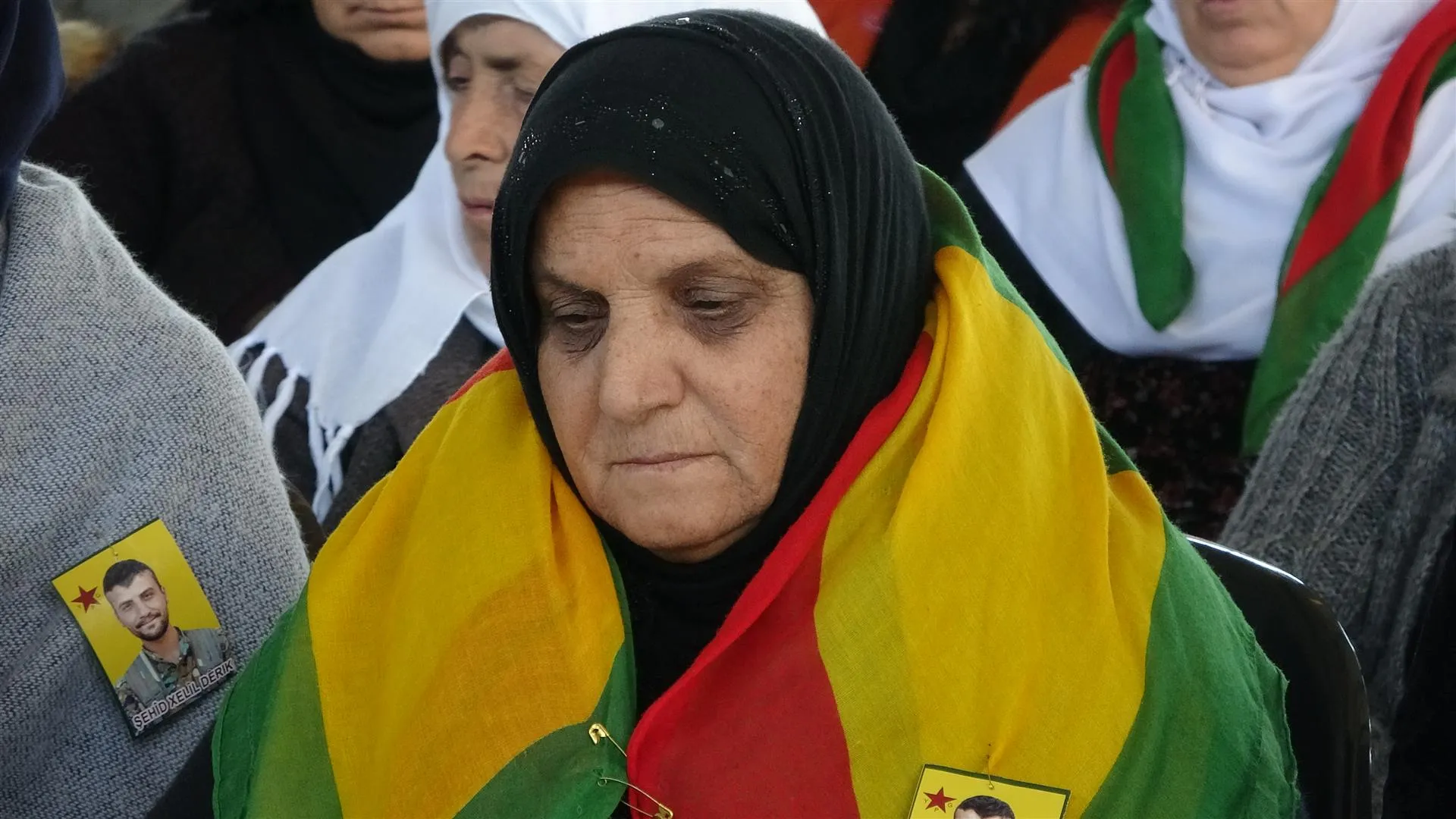 أهالي ديرك يقدمون واجب العزاء لذوي الشهيد خليل ديرك 