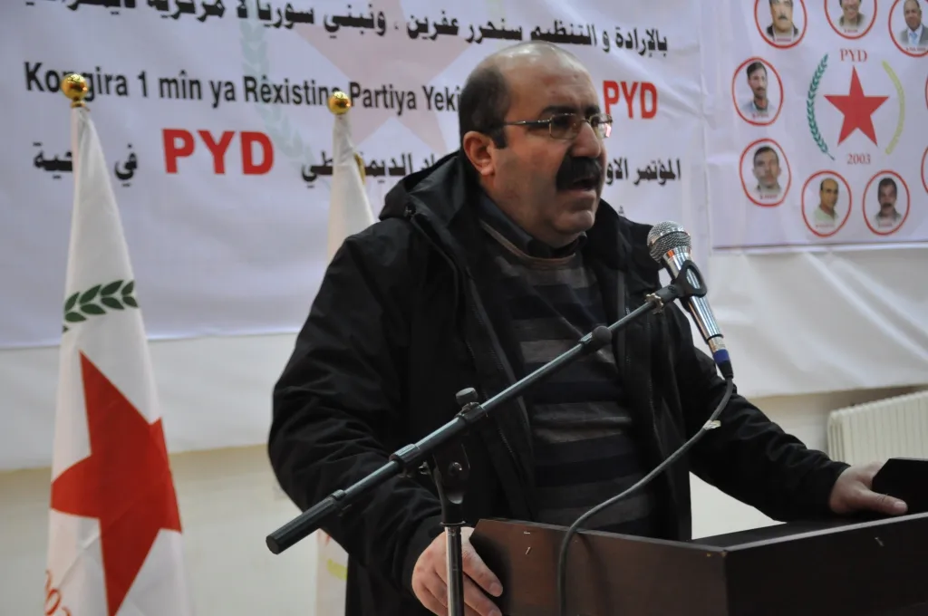 شاهوز حسن يستهل فعاليات اليوم الثالث من مؤتمر PYD في كوباني بكلمة