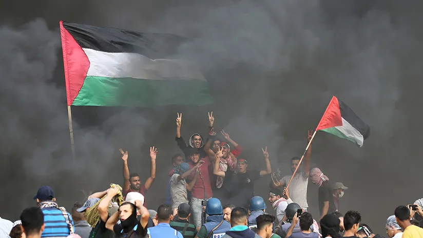 هآرتس: المال القطري لن ينجح في شراء مزيد  من الهدوء في غزة