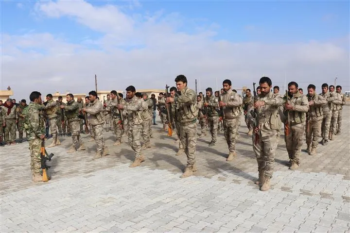 أهالي الشدادي يشيعون كوكبة من شهداء معركة دحر الإرهاب