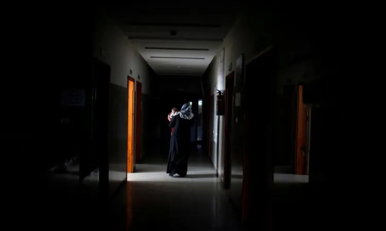 أزمة الوقود تشتد.. الصحة بغزة تحذر: 5 مستشفيات رئيسية مهددة بالإغلاق