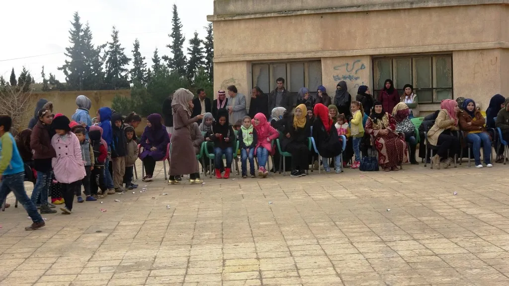 أهالي أبو خرزة يتضامنون مع المعتصمين ويؤكدون رفضهم للتهديدات التركية
