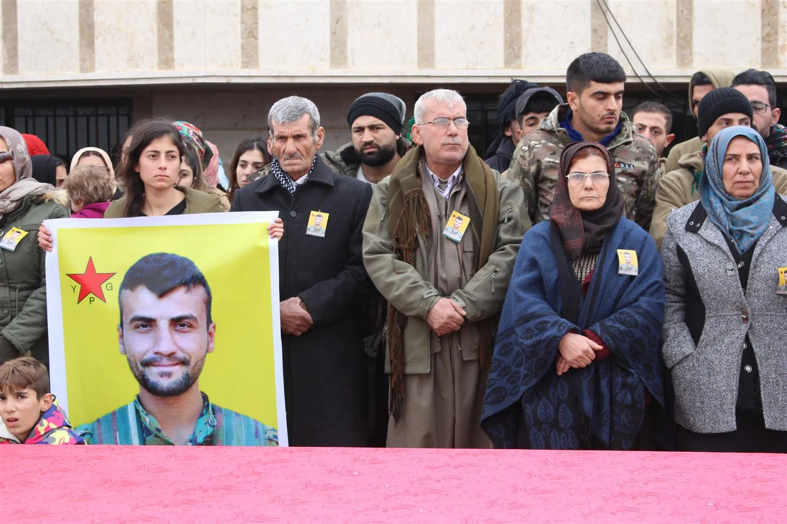 جثمان الشهيد خليل وُري الثرى في ديرك