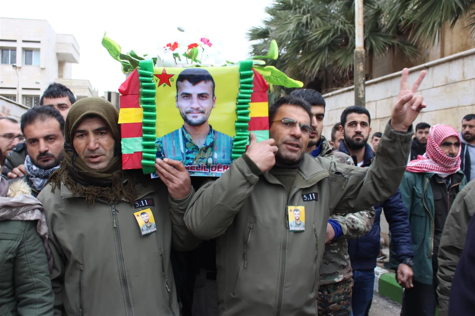 جثمان الشهيد خليل وُري الثرى في ديرك