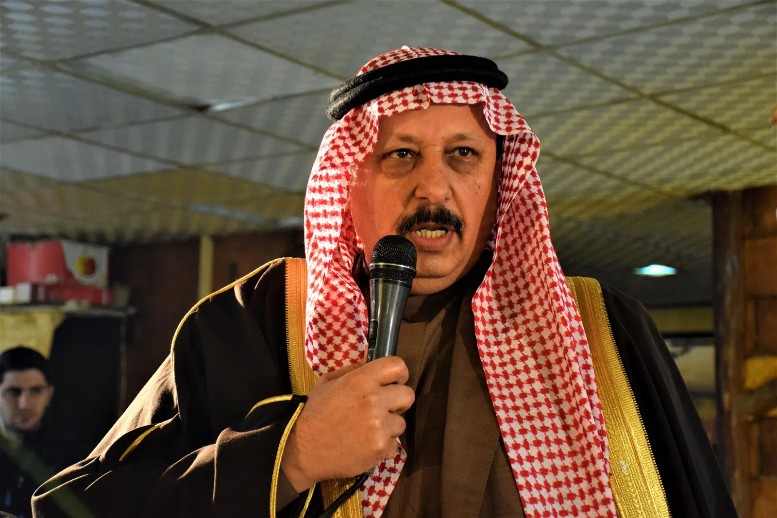 عشائر: لا نقبل التدخل والسوريون قادرون على سن دستورهم