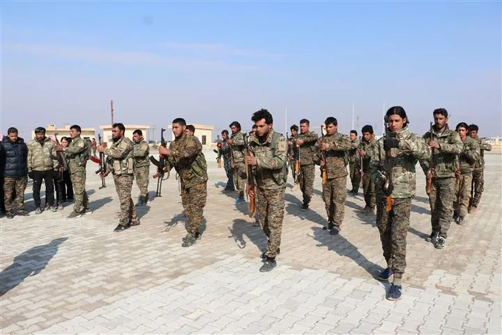 أهالي الشدادي يشيعون شهيدين