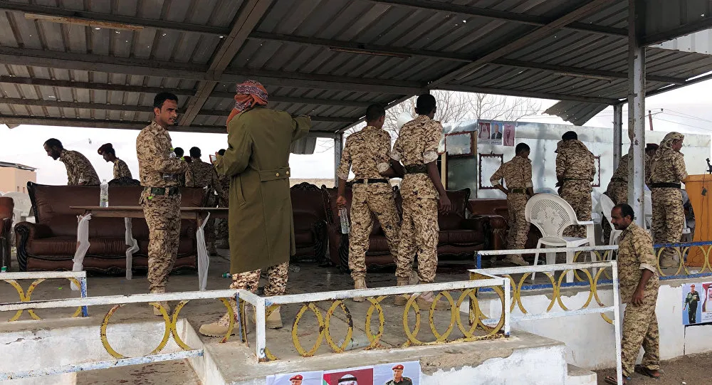 الحكومة اليمنية تعلق على استهداف الحوثيين لقاعدة العند