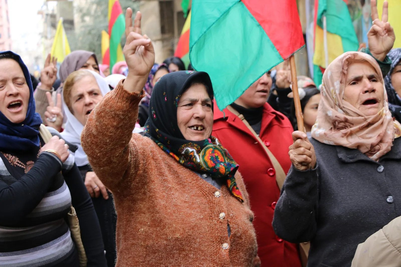 في خيمة الاعتصام: الاعتماد على النفس ضروري للوصول إلى حرية أوجلان
