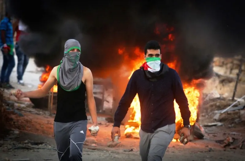 هآرتس: الضغوط الإسرائيلية ستقود الفلسطينيين إلى الانفجار
