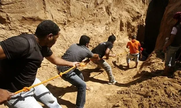 فقيدان فلسطينيان في غزة والجيش الإسرائيلي يعتقل 22 آخرين بالضفة
