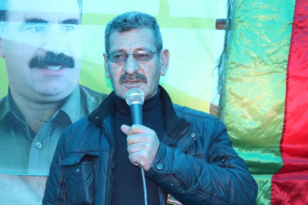 تقديم واجب العزاء لذوي الشهيدة هيفيدار أزادي