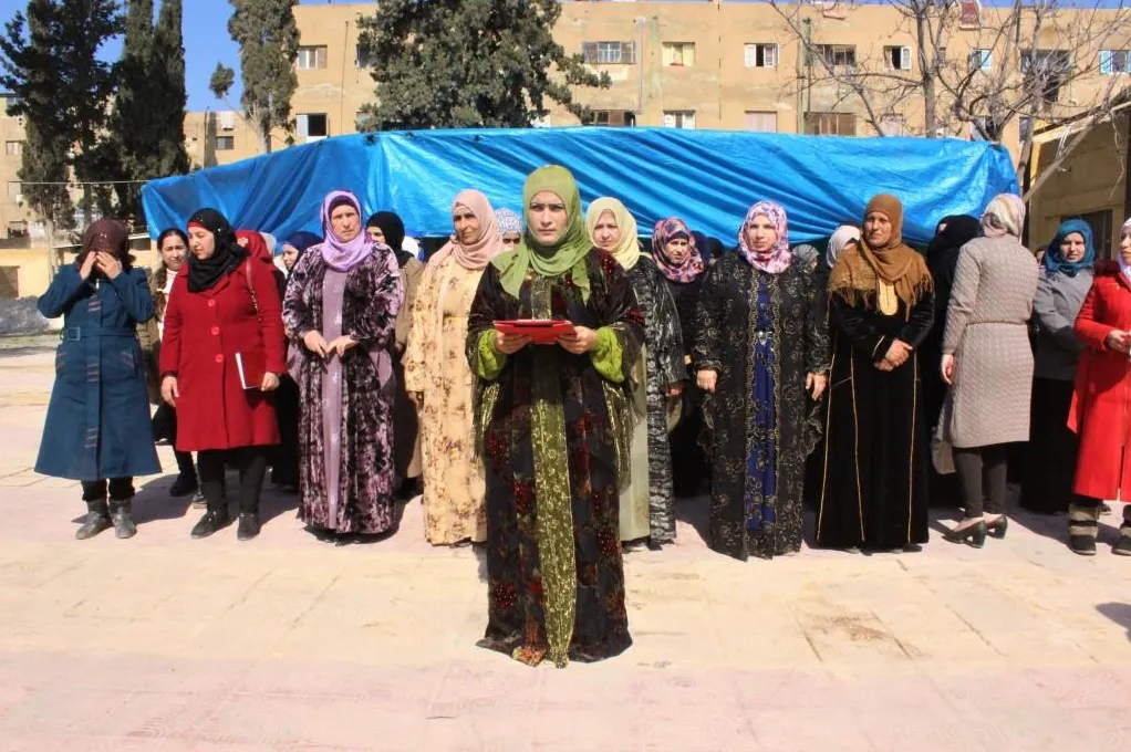 'بمقاومة المرأة تزدهر الحياة ويندحر الإرهاب'