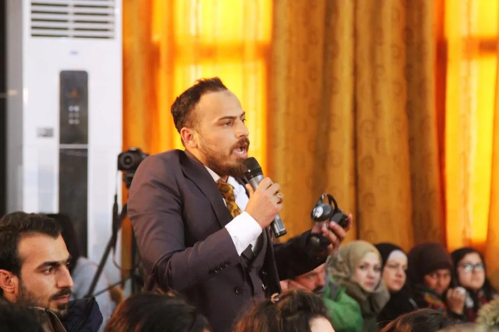 الشبيبة يناقشون ضرورة حل القضيتين الفلسطينية والكردية