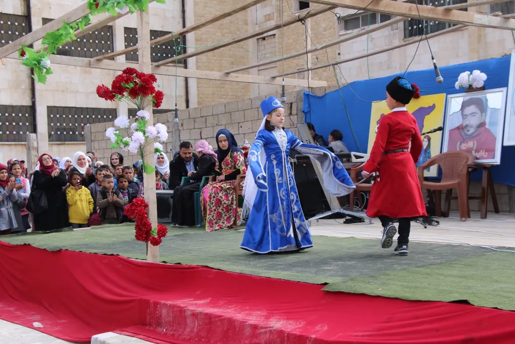 تنظيم مهرجان للأنشطة المدرسية هو الأول لطلاب المدارس في منبج