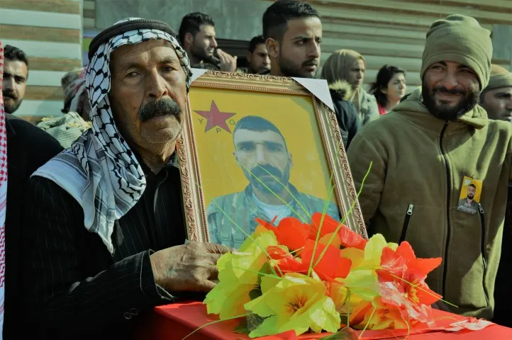 جثمانا الشهيدين عبد الله وعكيد وُريا الثرى في تل تمر