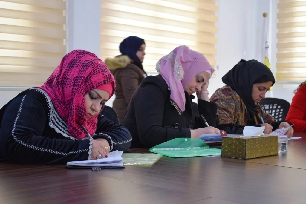 هيئة المرأة تناقش آليات إزالة الفكر الداعشي لدى النساء المحررات حديثاً