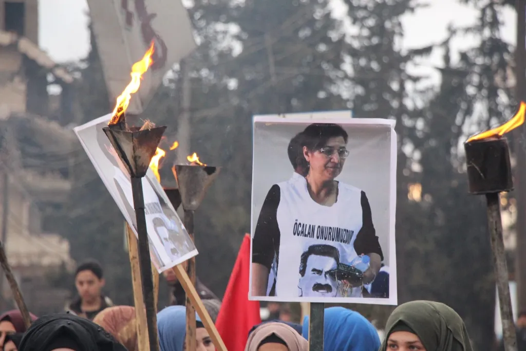 "أوجلان بفكره أستطاع أن يوحد الشعوب ويبني لهم منطلقاً للدفاع عن أنفسهم"