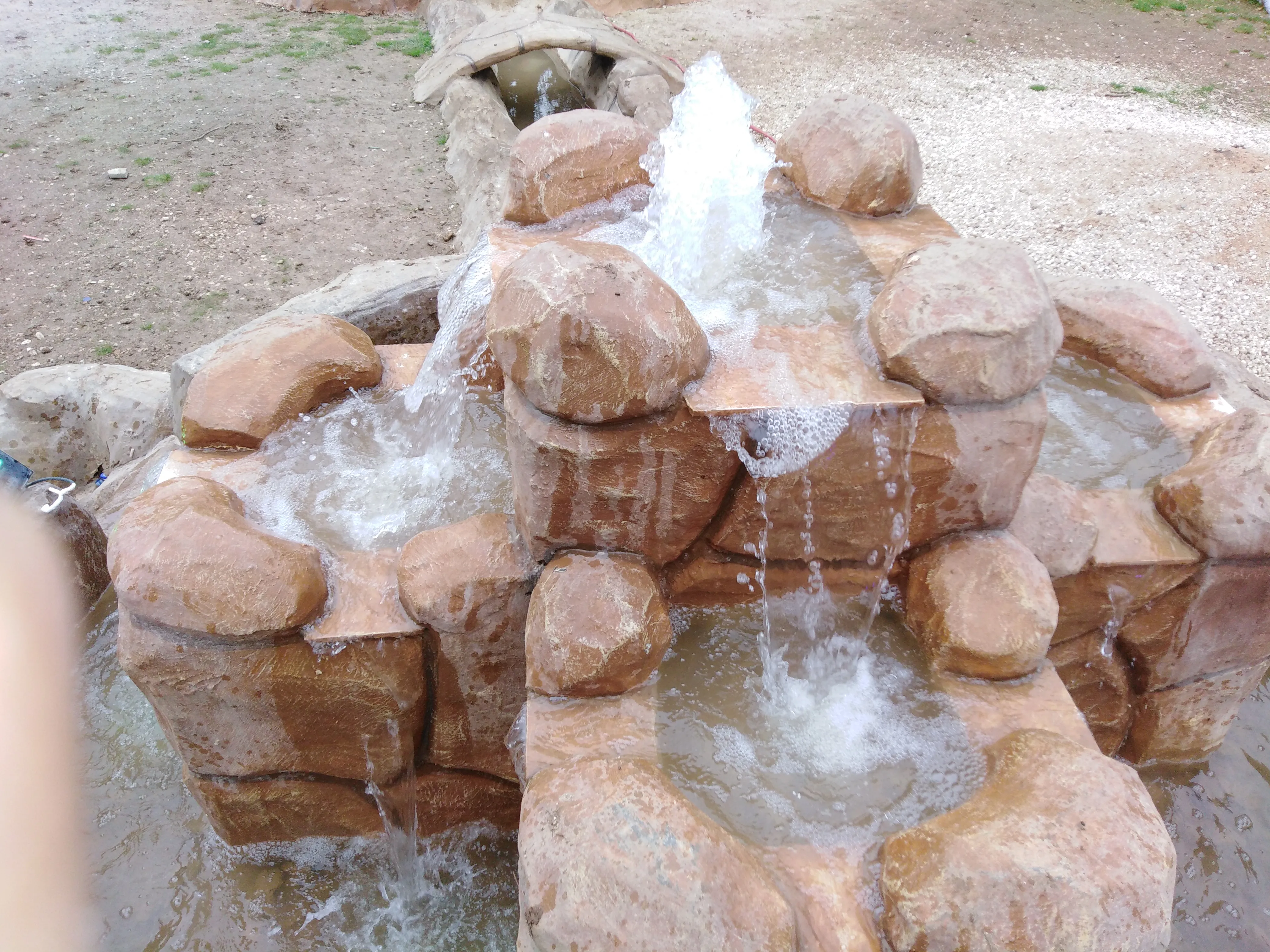 في الذكرى الخامسة لاستهدافها.. بلدية قامشلو نقطة تحول في خدمة شمال وشرق سوريا