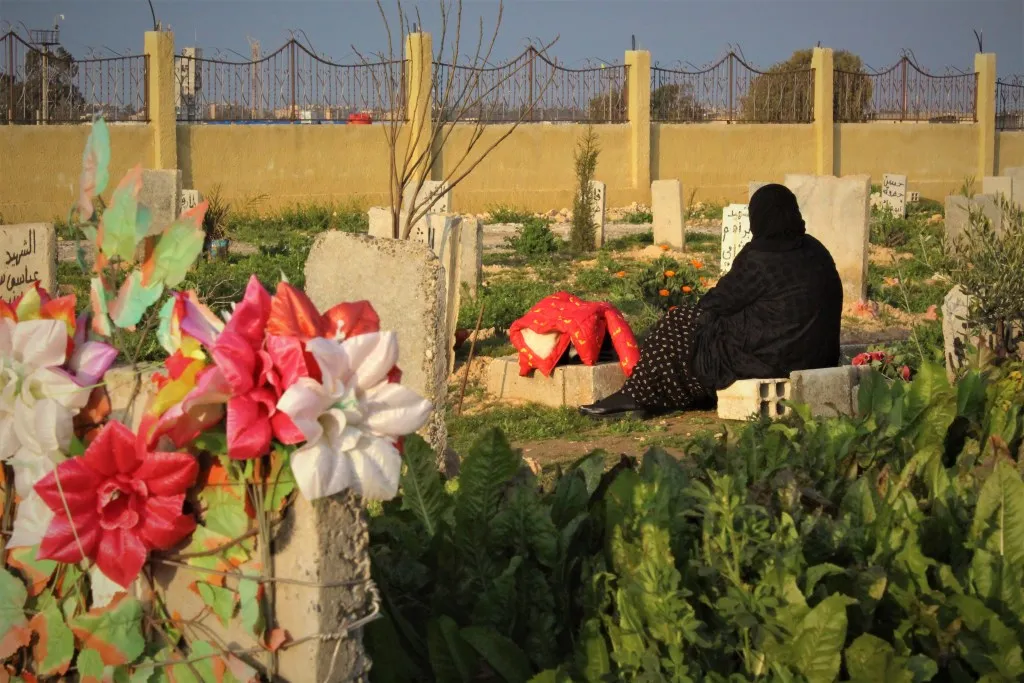 زيارة لمزار الشهداء وتوزيع الهدايا بمناسبة 8 آذار