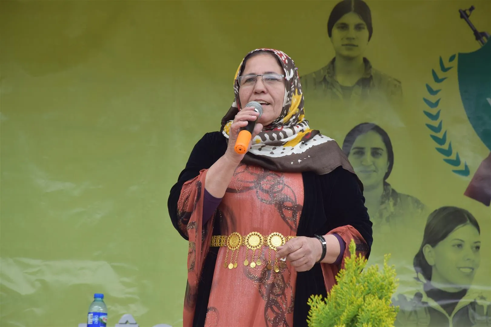 وسط أجواء الاحتفال التأكيد على مواصلة النضال لتحرير كافة النساء