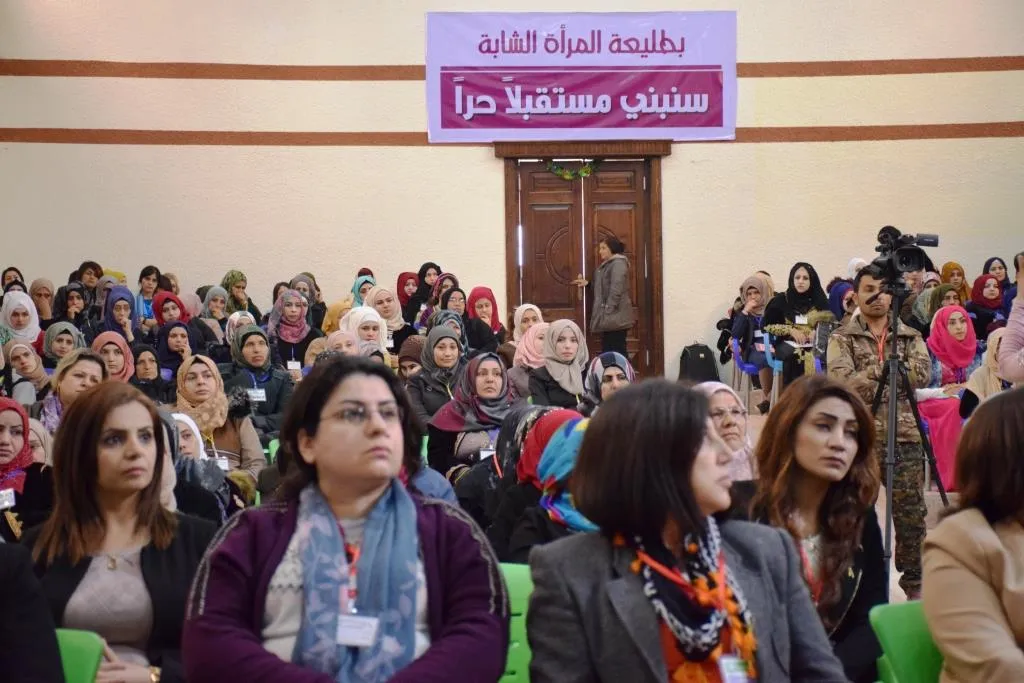 خلال الكونفرانس: كلمات تحث المرأة على تصعيد النضال لبناء مجتمع حر ديمقراطي