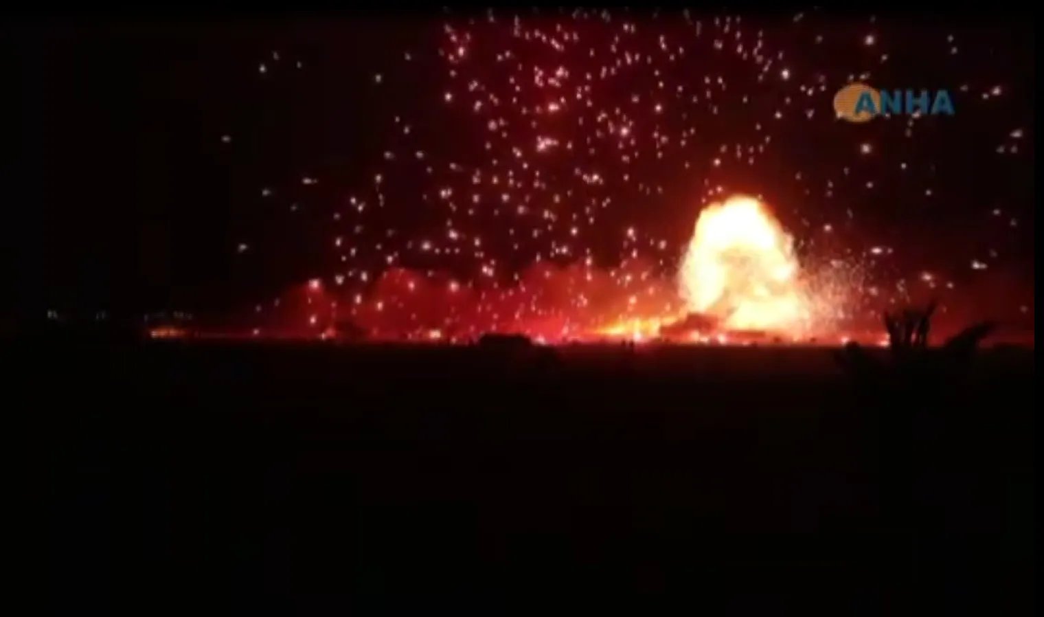جانب من معارك باغوز ليلة أمس