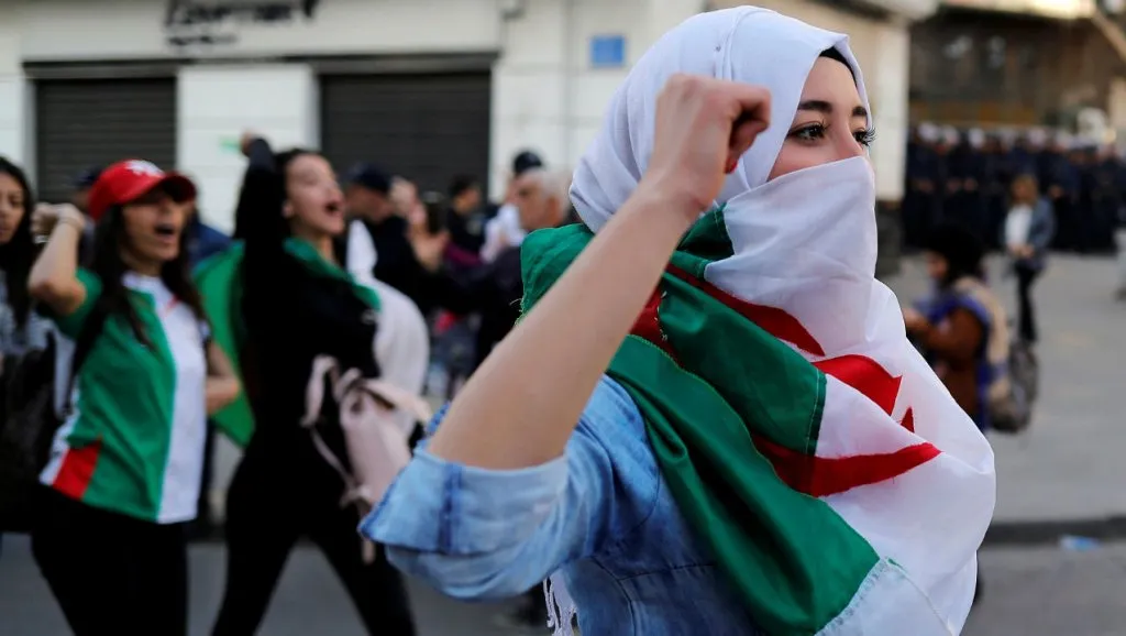 الجزائريون يخرجون في تظاهرات "لا لتمديد العهدة الرابعة"