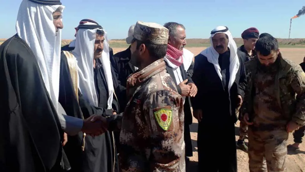 وصول أحد الأسرى المحررين إلى ذويه