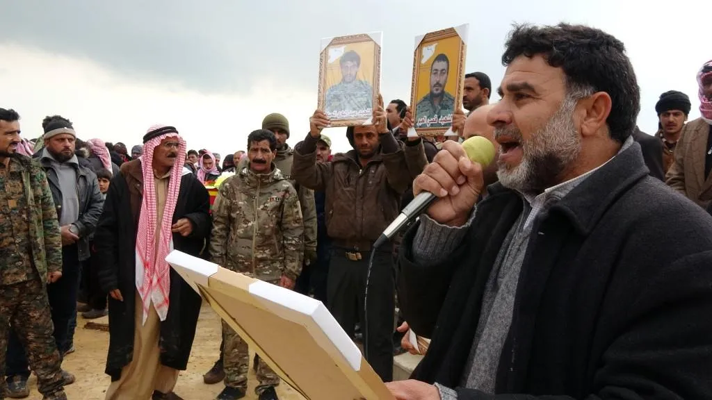 جثمان الشهيدين قصي وعبدالباري وريا الثرى في تل حميس