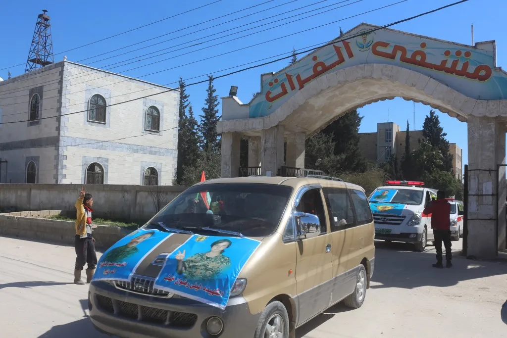 في منبج.. تشييع جثماني شهيدين من مجلس منبج العسكري