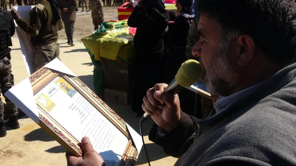 تراب تل حميس يحتضن جثماني المقاتلين خليل ومحمد